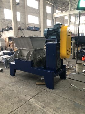 Single Screw Bone Crushing Machine With 42CrMo Blade